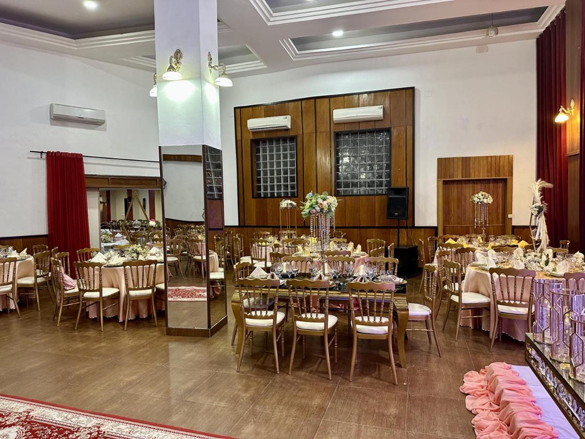 Hotel Yaahot Yaoundé Esterno foto