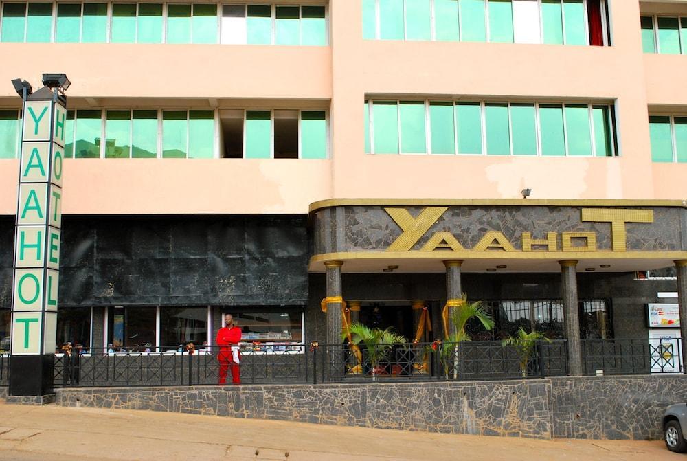 Hotel Yaahot Yaoundé Esterno foto