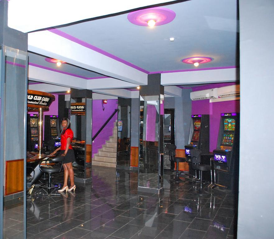 Hotel Yaahot Yaoundé Esterno foto