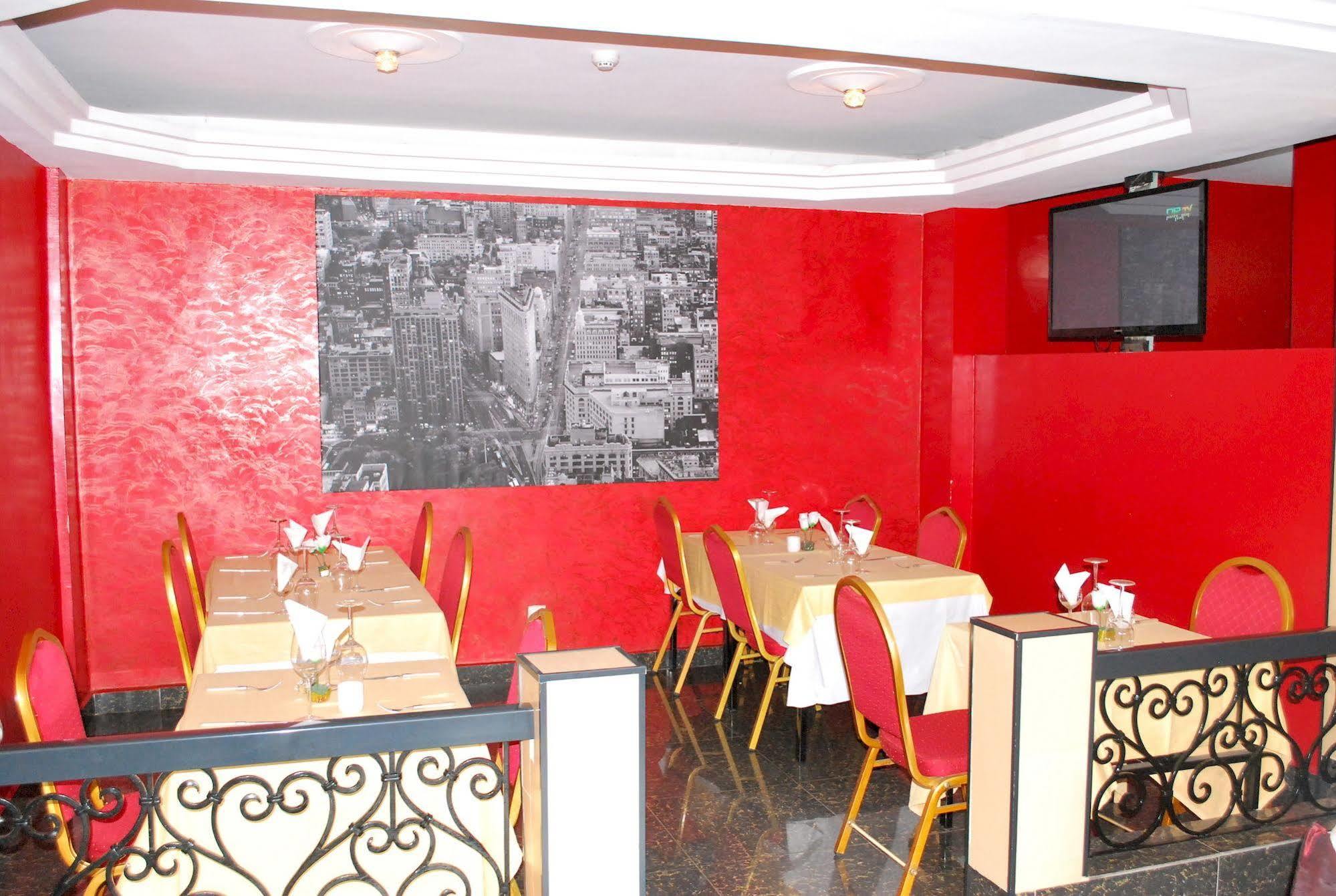 Hotel Yaahot Yaoundé Esterno foto